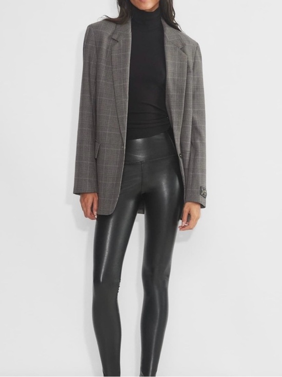Aritzia Pants - Aritzia Wilfred Daria Women's Black Faux Leather Pants SIZE M